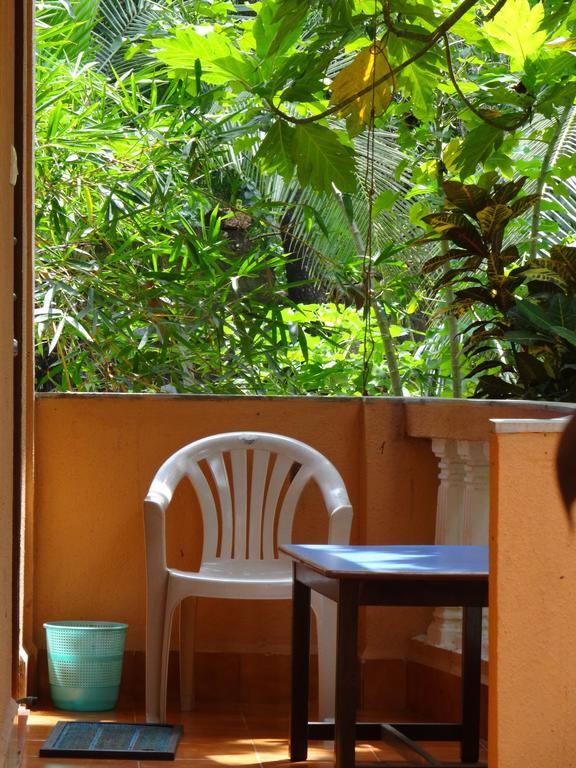 Pinto Guest House Candolim Quarto foto