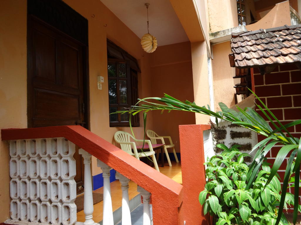 Pinto Guest House Candolim Quarto foto
