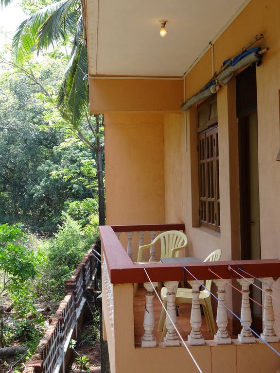 Pinto Guest House Candolim Quarto foto