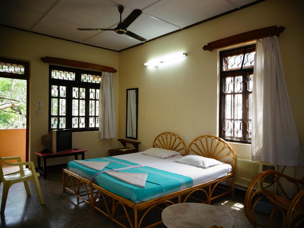 Pinto Guest House Candolim Quarto foto